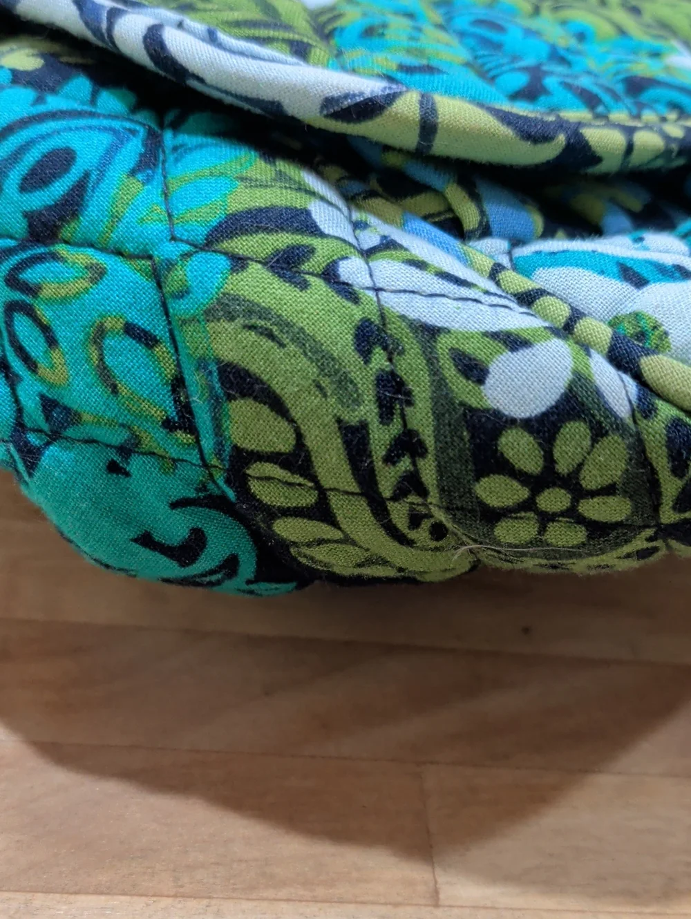 Vera Bradley Blue, Teal, Green & White Quilted Crossbody Messenger Bag - Picture 11 of 13